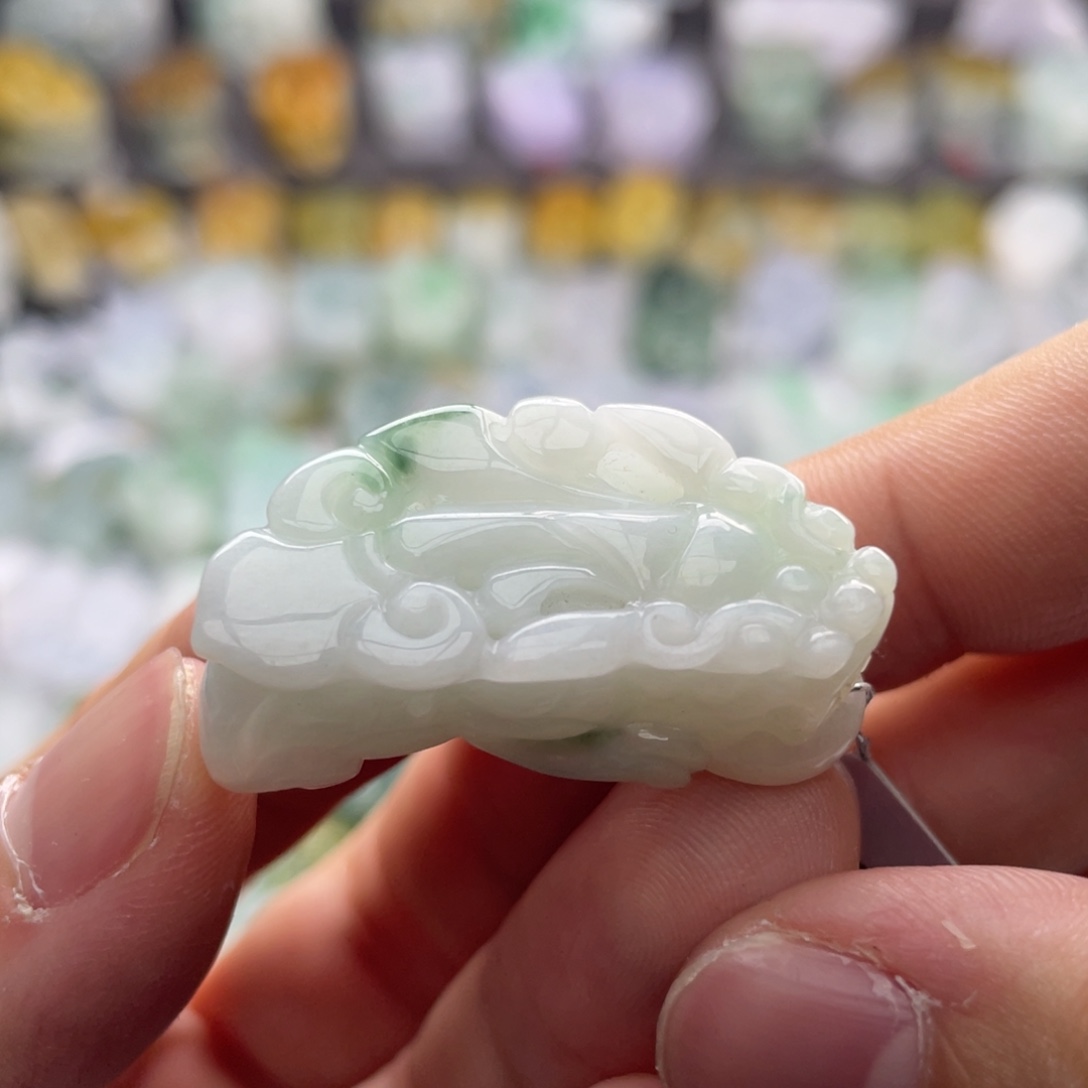 翡翠颈饰未镶嵌貔貅