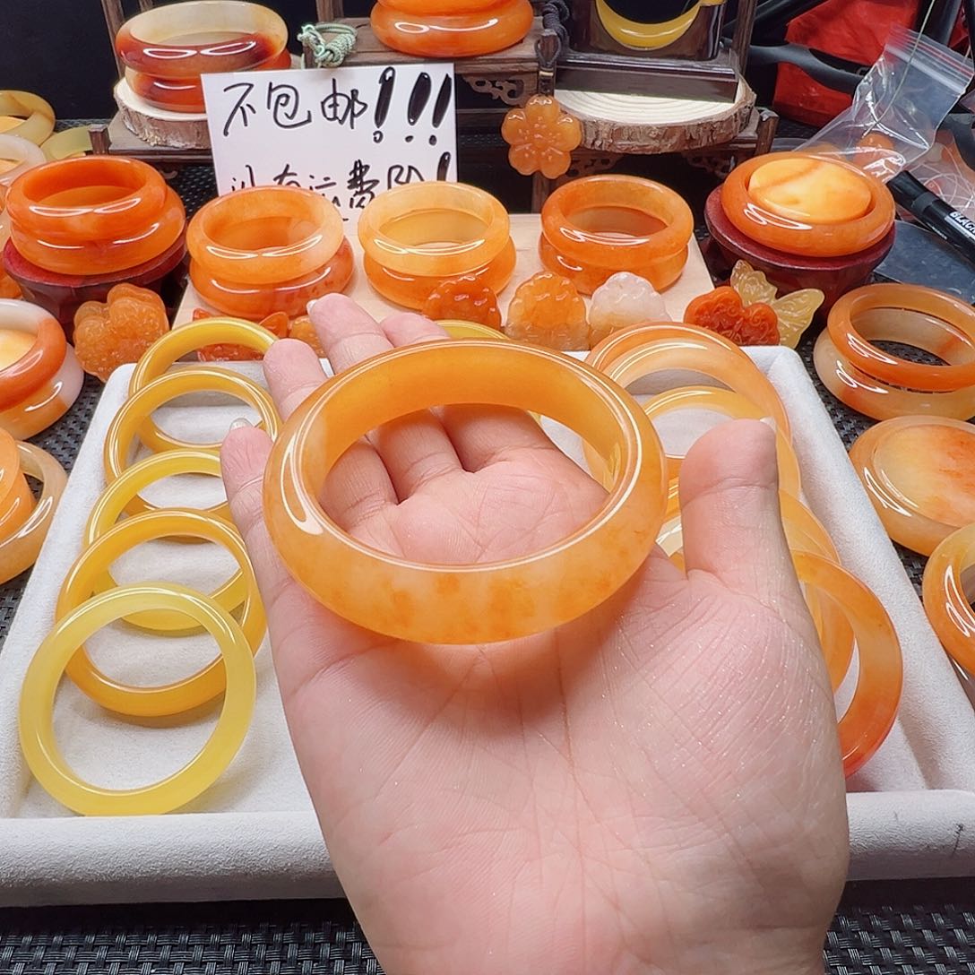 石英质玉（黄龙玉）未镶嵌手镯小*桐