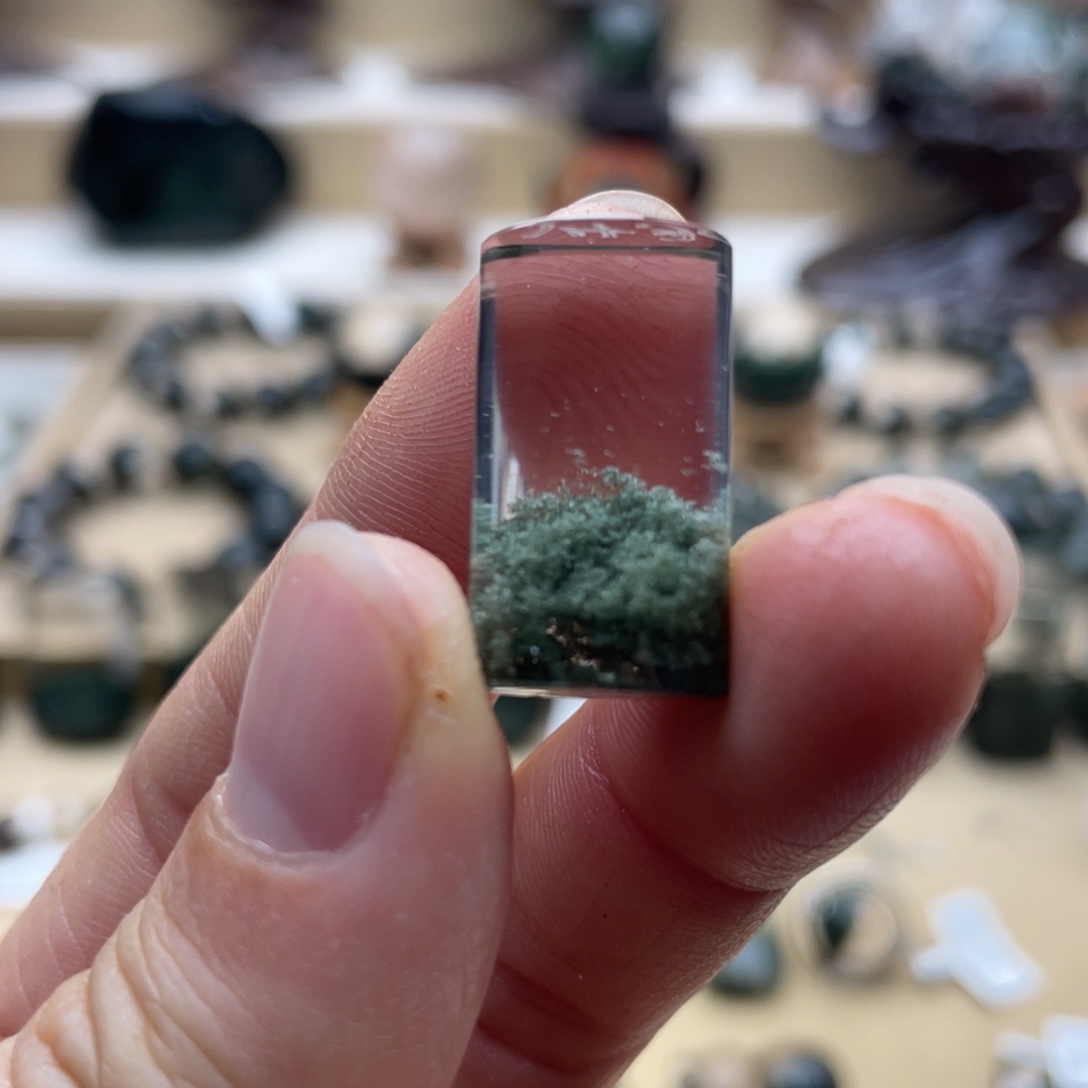 水晶未镶嵌颈饰绿幽灵聚宝盆柱子