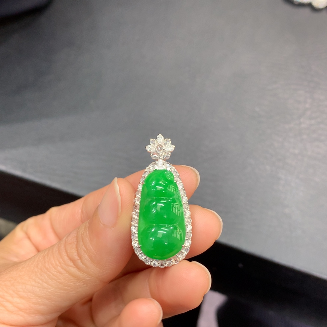 翡翠18K金镶嵌吊坠(不含链)