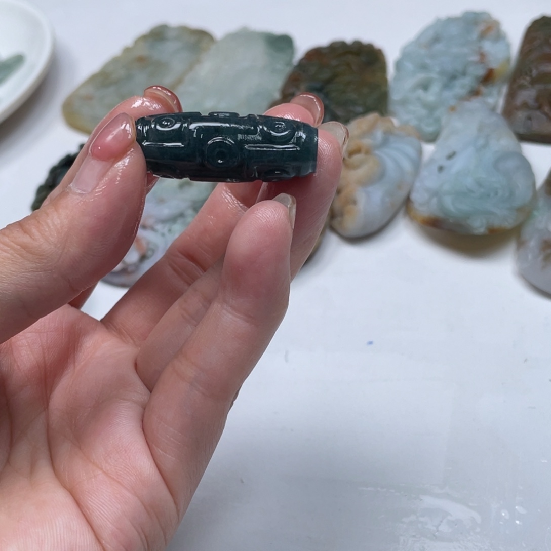 定制翡翠未镶嵌翡翠吊坠