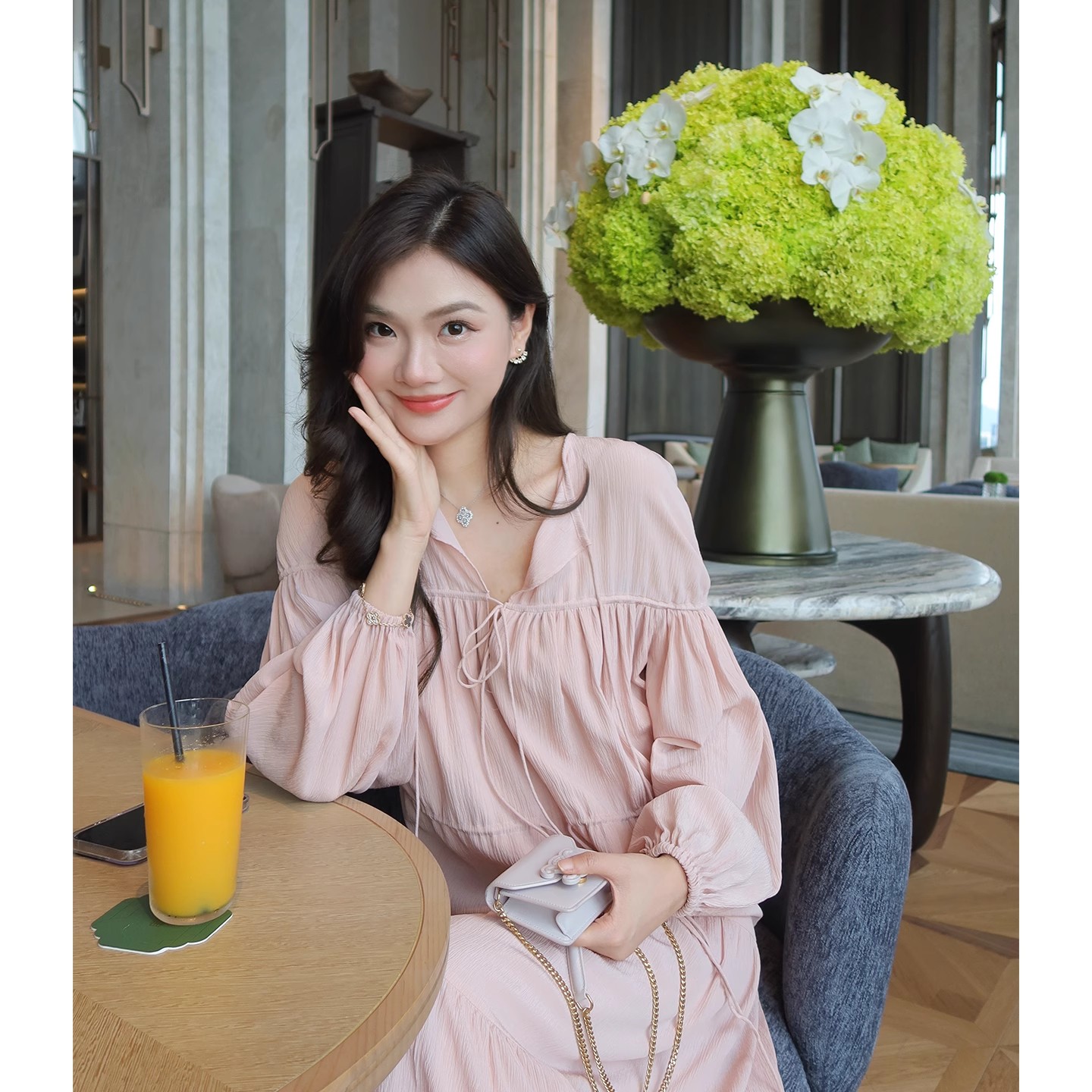 【琳媚】“连衣裙”法式度假风系带1OO%桑蚕丝宽松显瘦灯笼袖连衣裙女