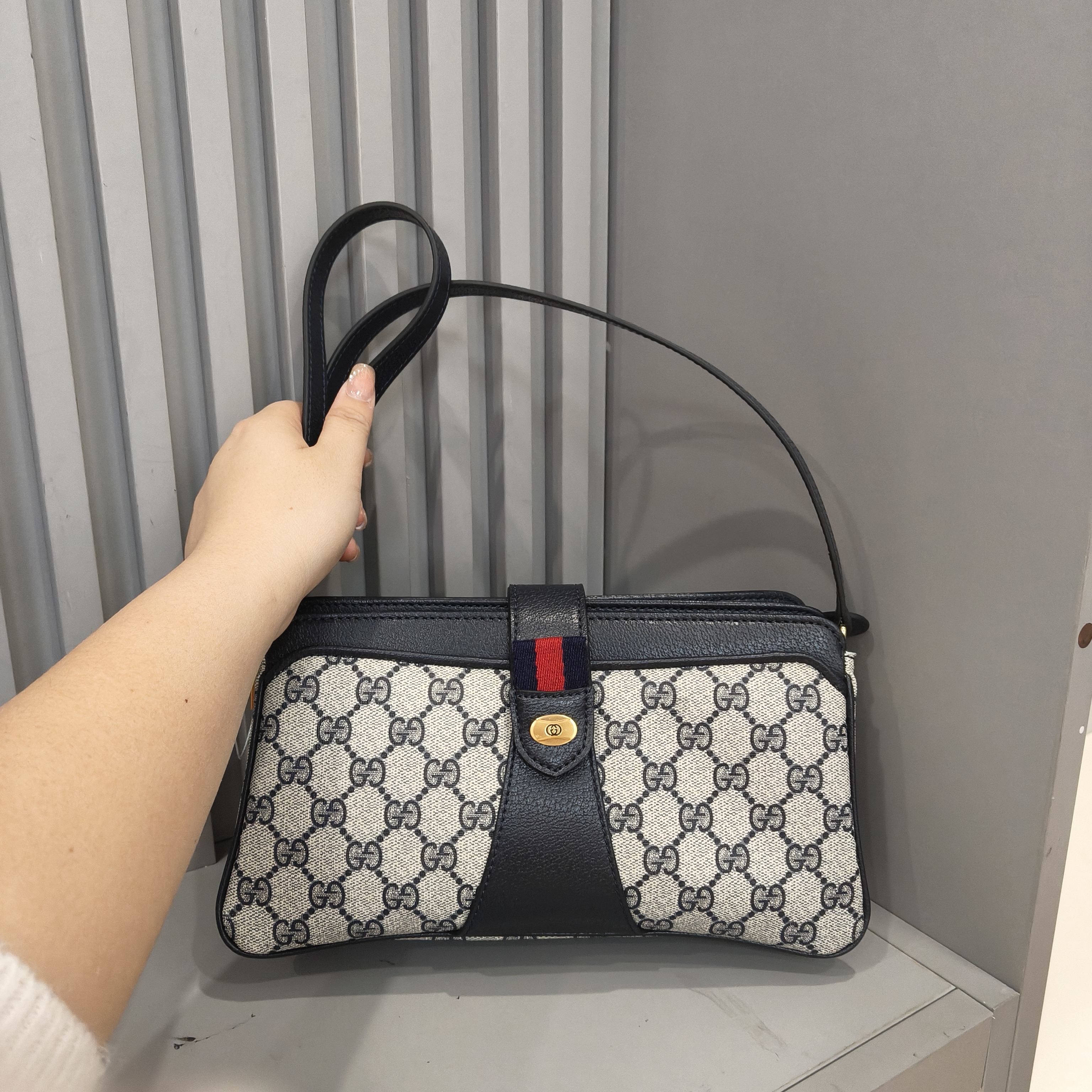 95新 GUCCI/古驰 兔兔奢/古驰斜挎包/240241214012