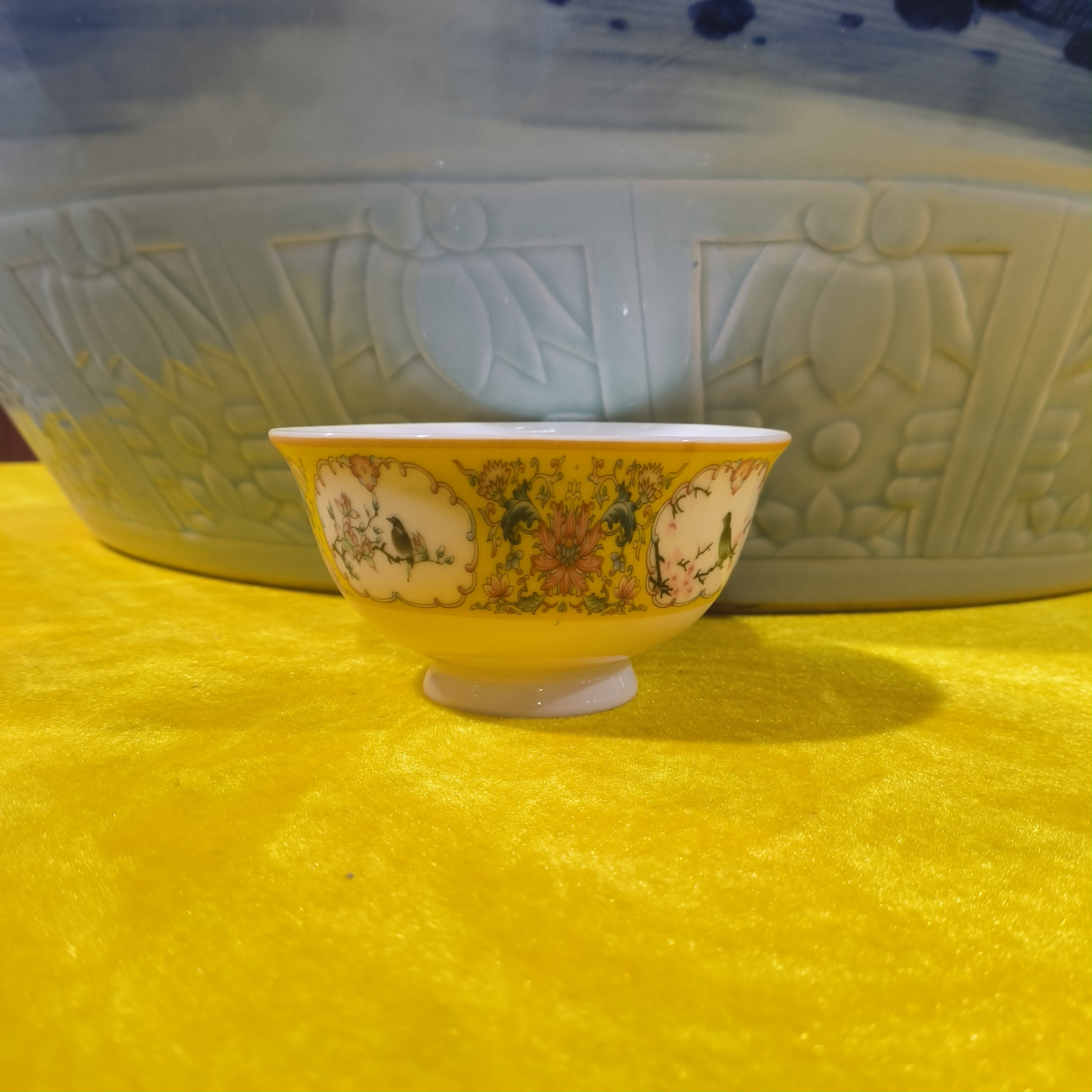 黄色开窗花鸟4.5英寸碗