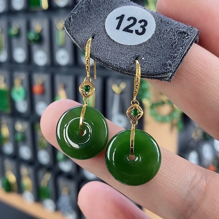 和田玉耳饰18K金镶嵌