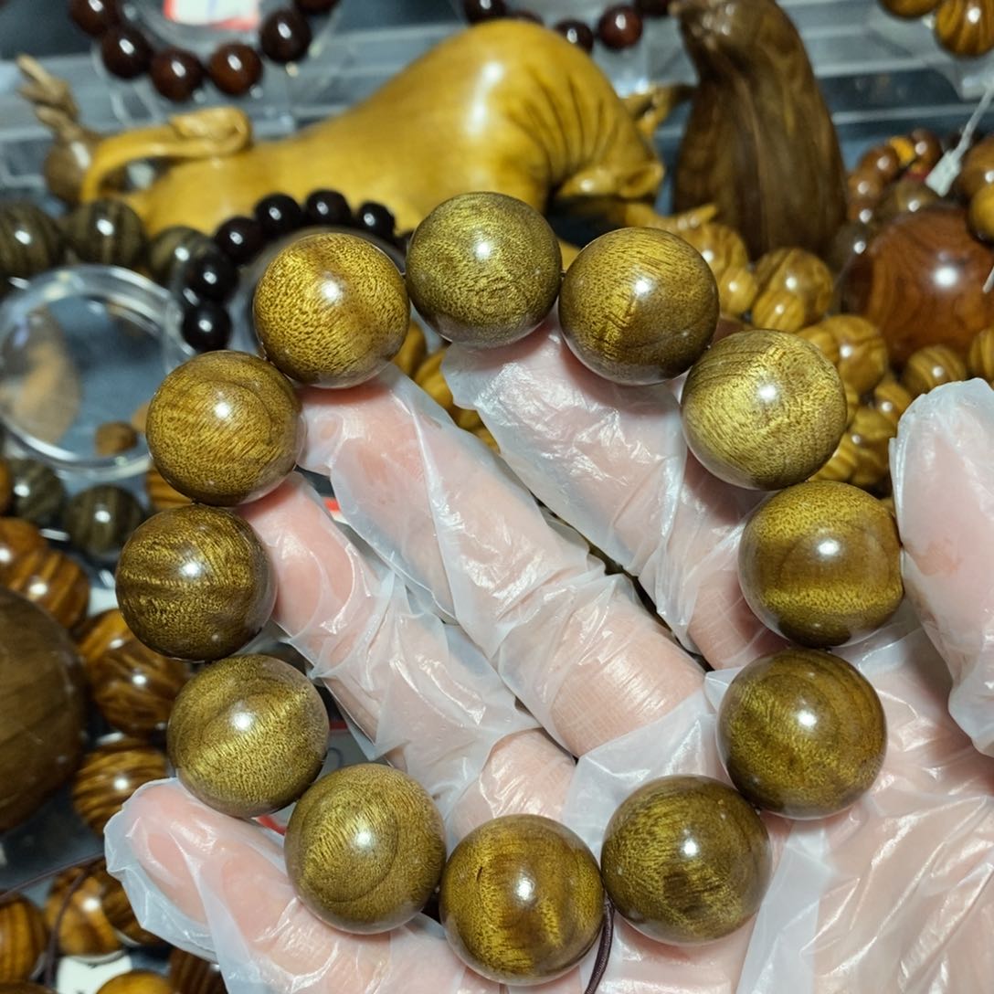 金丝楠木雕工艺品20