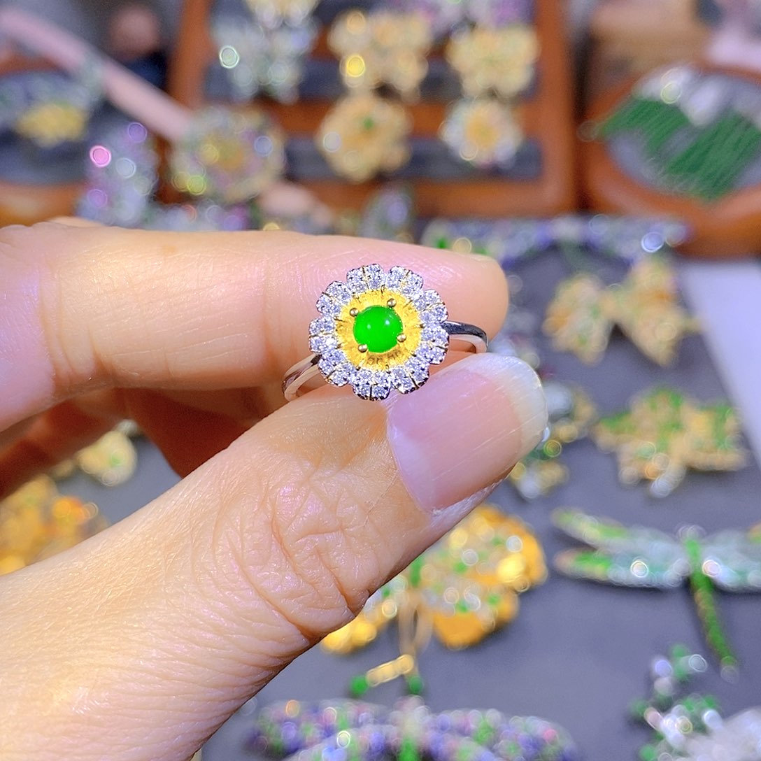 颈饰银S925镶嵌翡翠