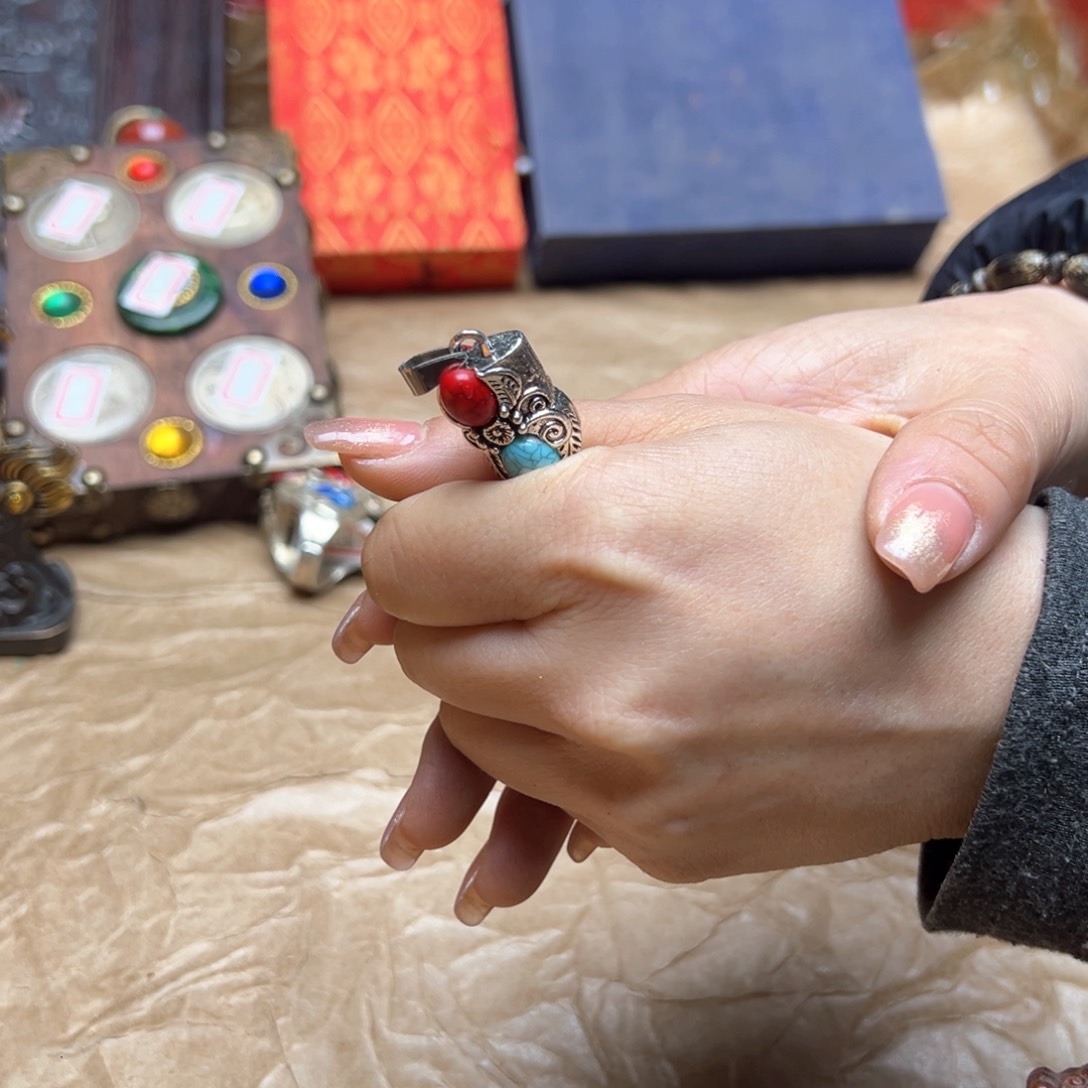 大叶紫檀（黑酸枝木类）