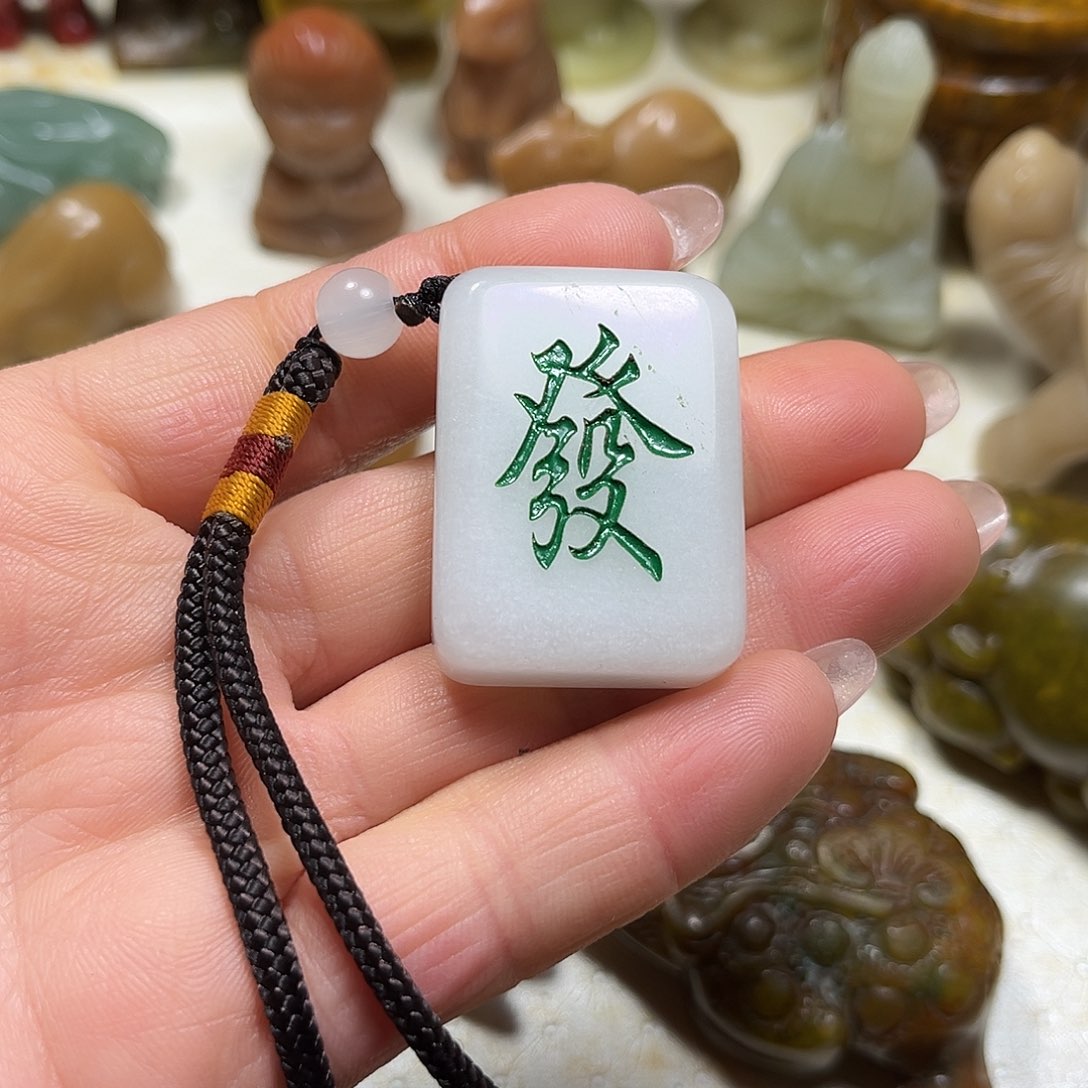 白玉菩提吊坠白玉菩提吊坠