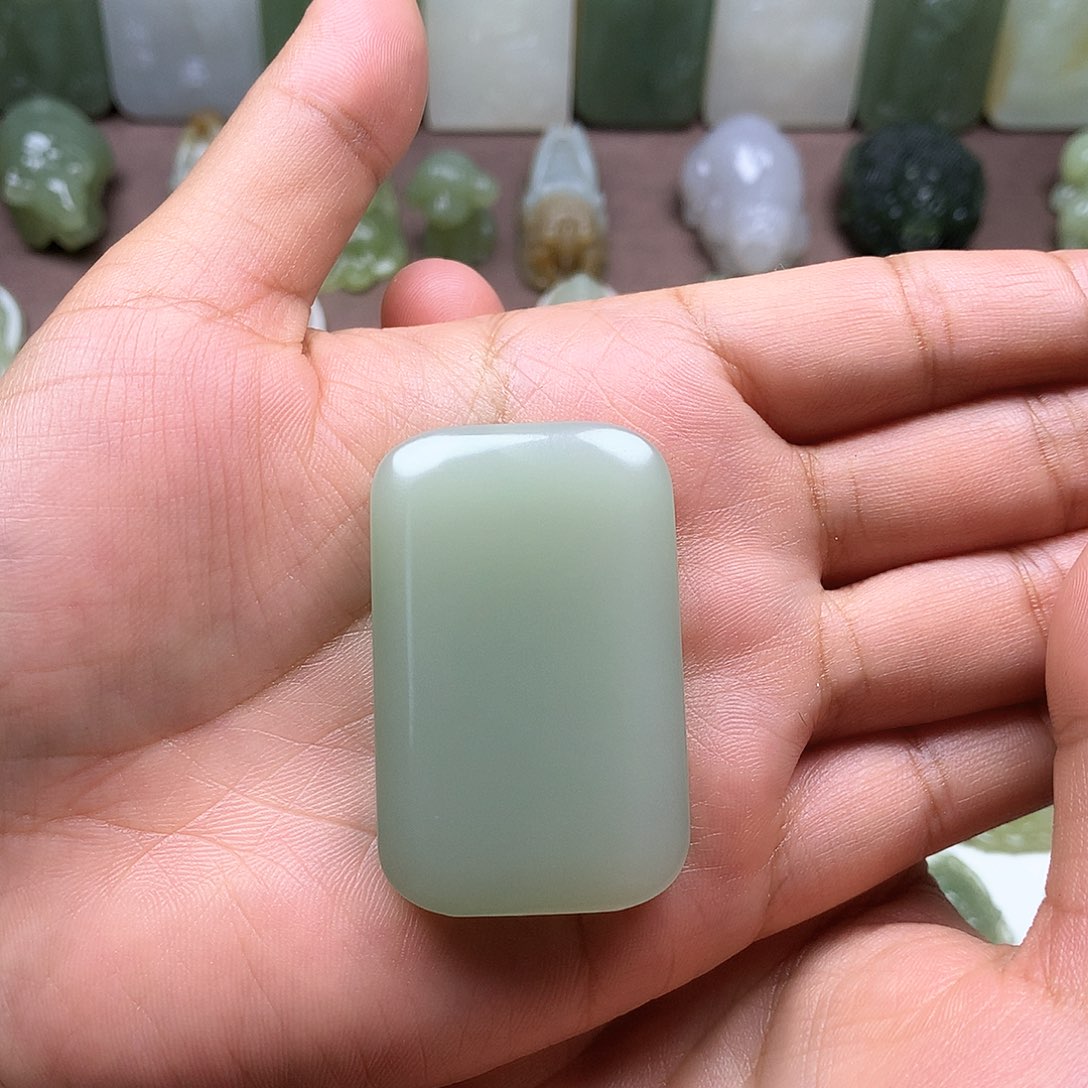 和田玉颈饰未镶嵌珍*