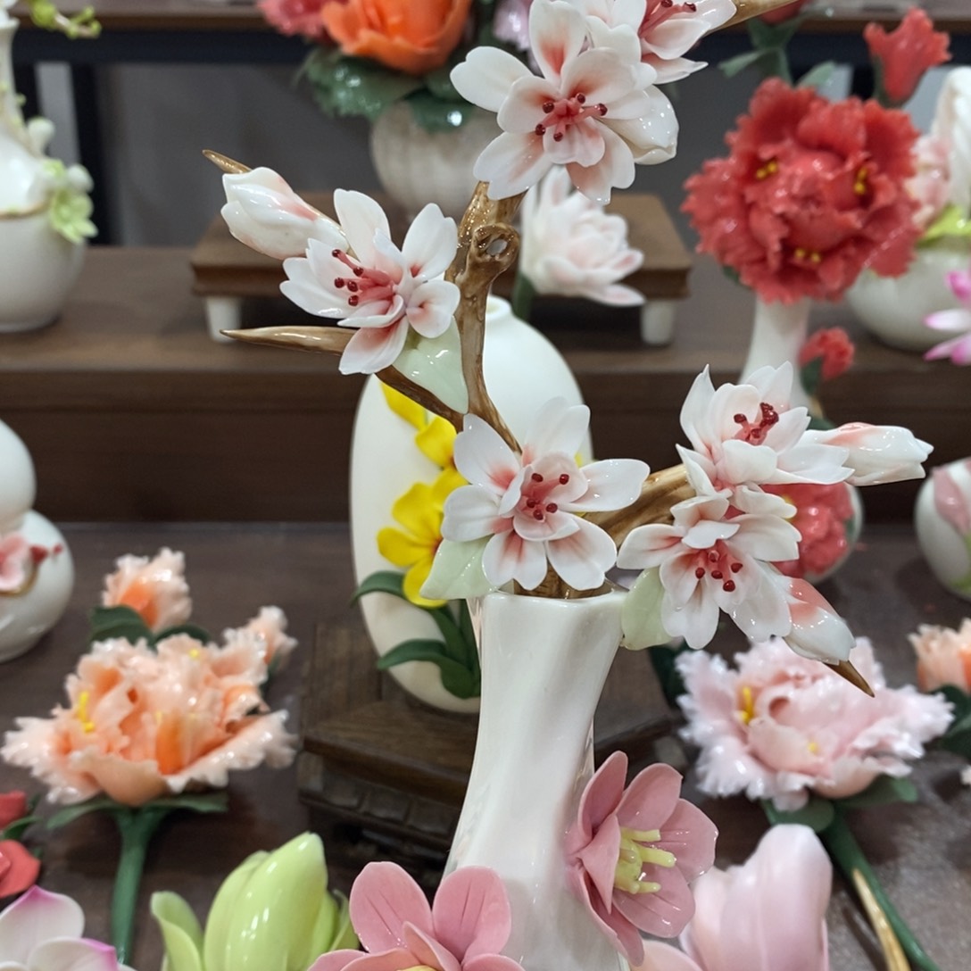手工制作陶瓷摆件