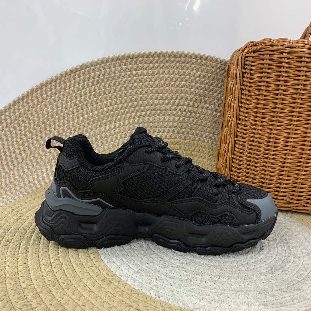 LT010(偏小一码）男女鞋 时尚低帮系带轻便舒适加绒户外休闲运动鞋