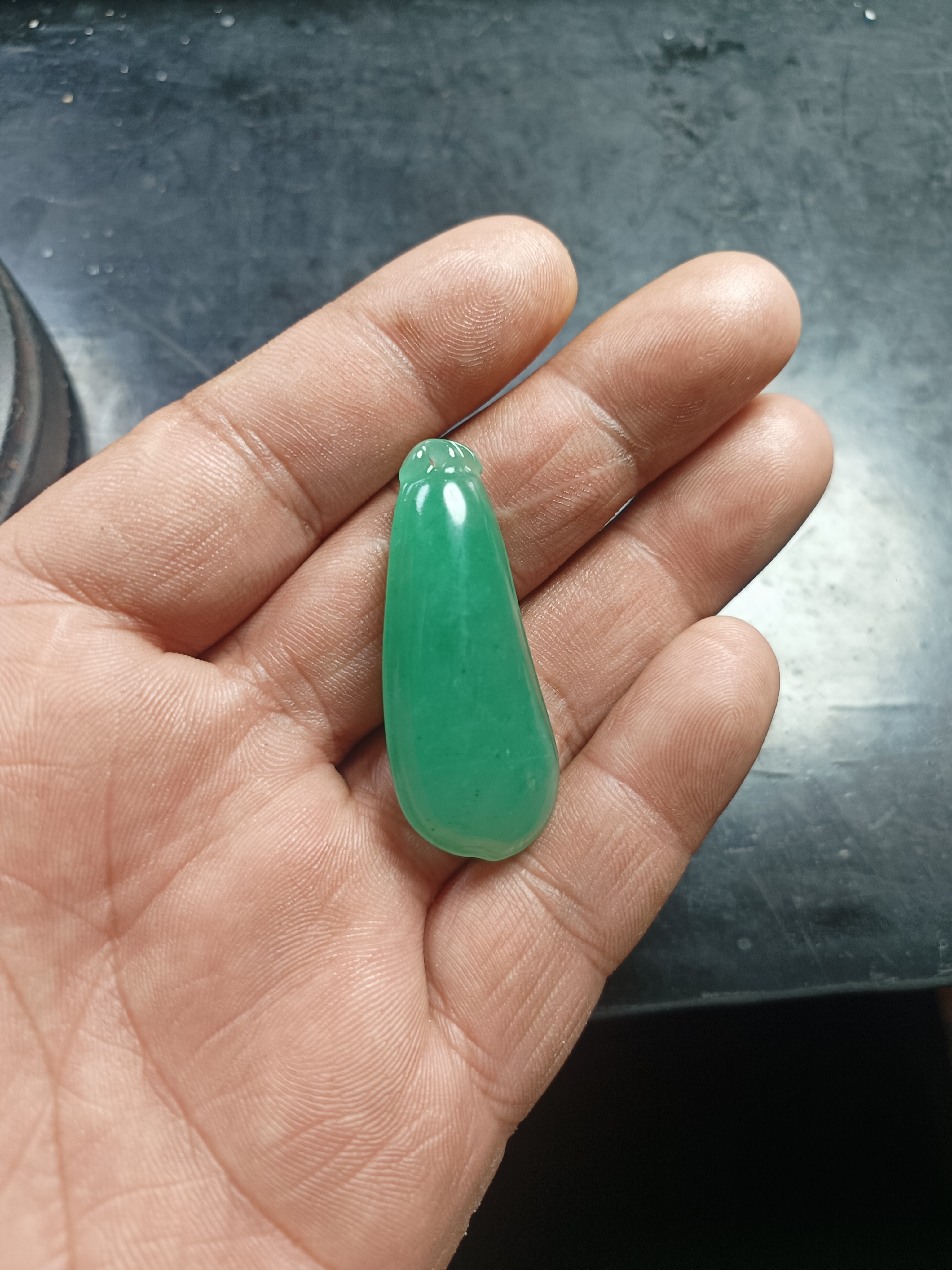 非洲翠石英质玉挂件