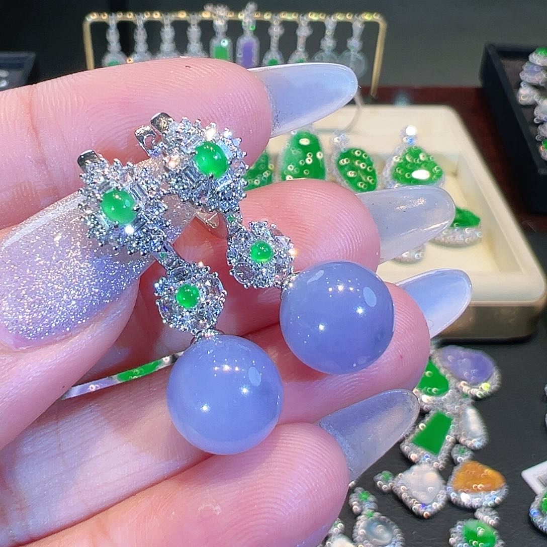 翡翠耳环18K金镶嵌翡翠