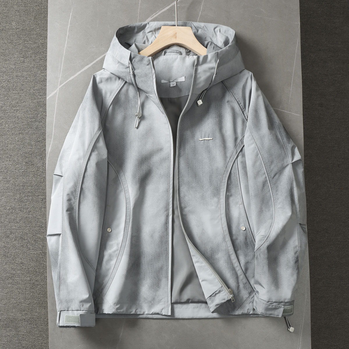 立体剪裁+防水透气！品牌撤柜春秋男士时尚宽松连帽休闲外套夹克