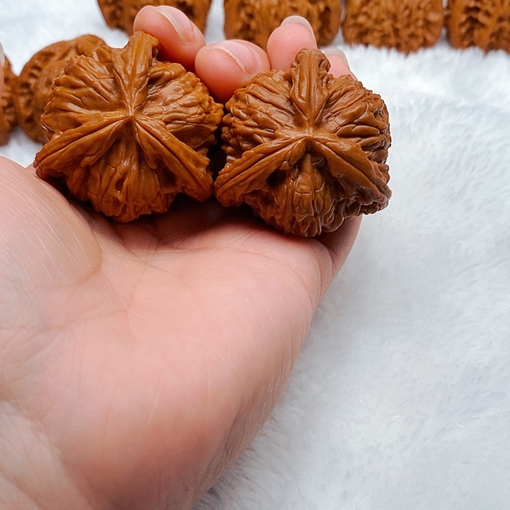 花***。吊坠文玩核桃三棱