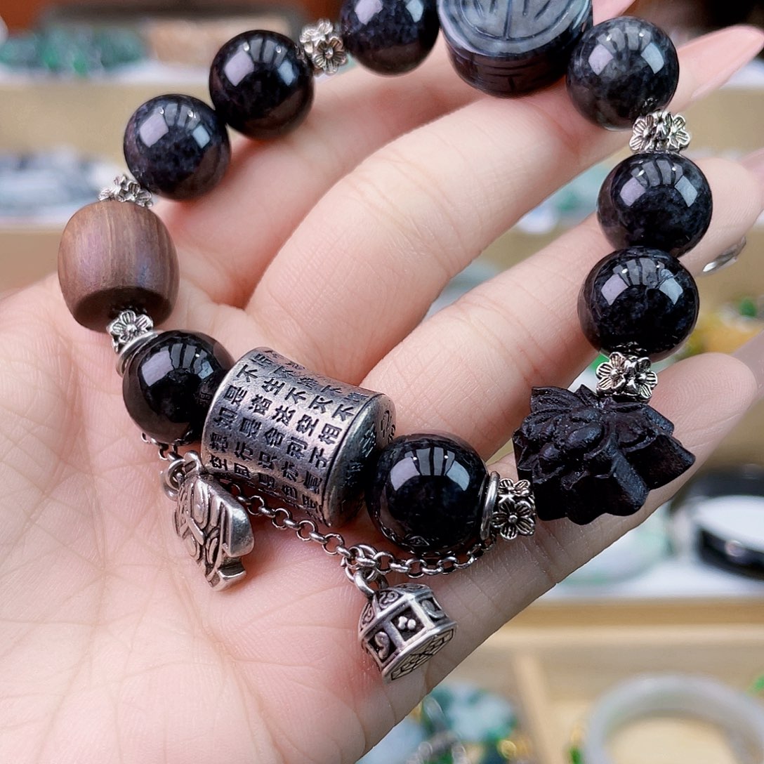 用***6翡翠未镶嵌手链手链