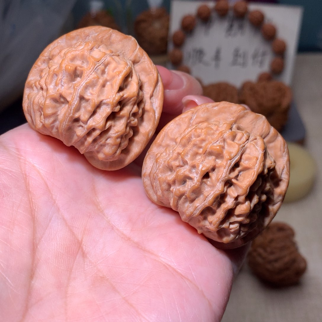 文玩核桃把件天地狮子头