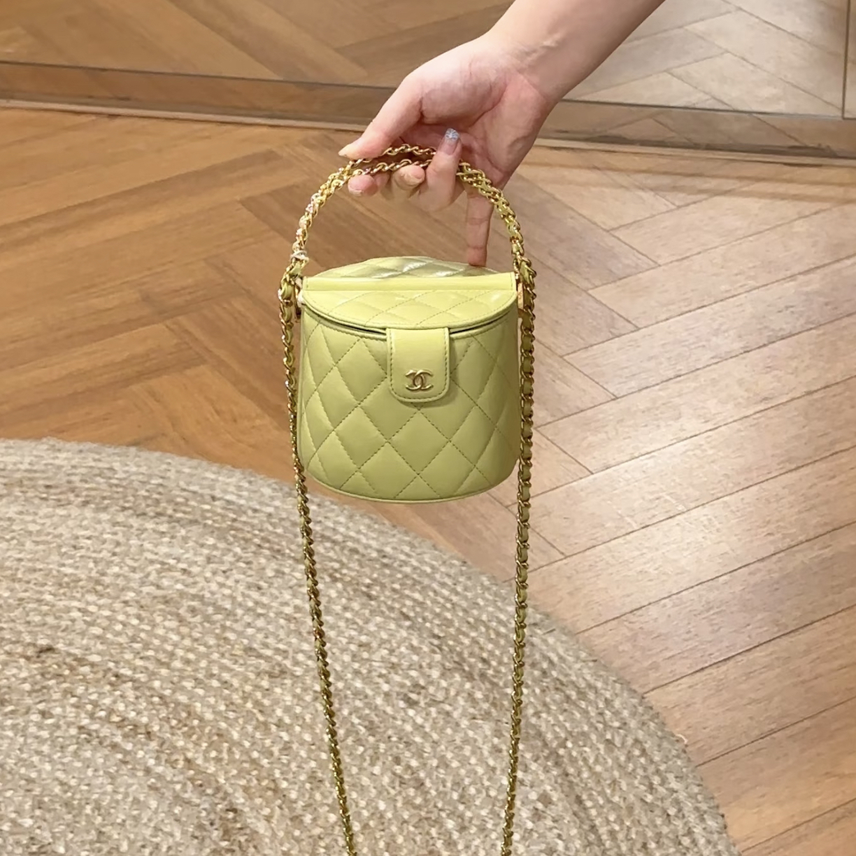 95新 Chanel/香奈儿 绿色羊皮发财桶 单肩包 芯片款 淡金扣47846