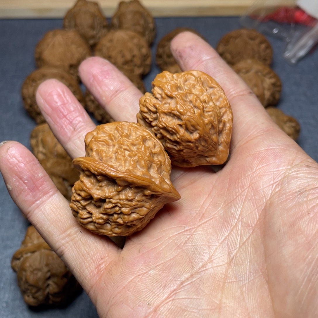 萩***芜文玩核桃把件核桃