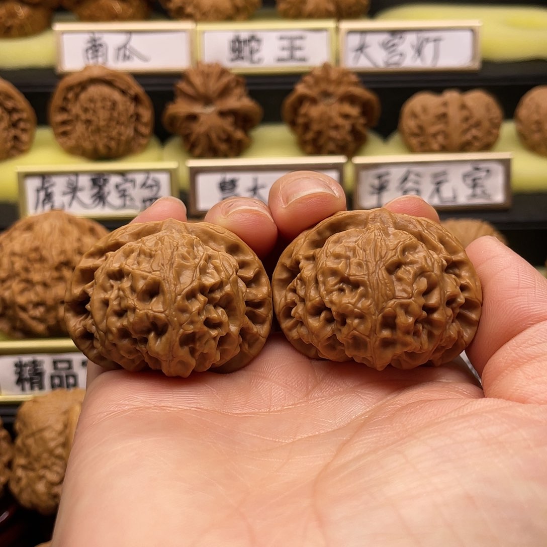 【闪购商品】吊坠文玩核桃宫灯40