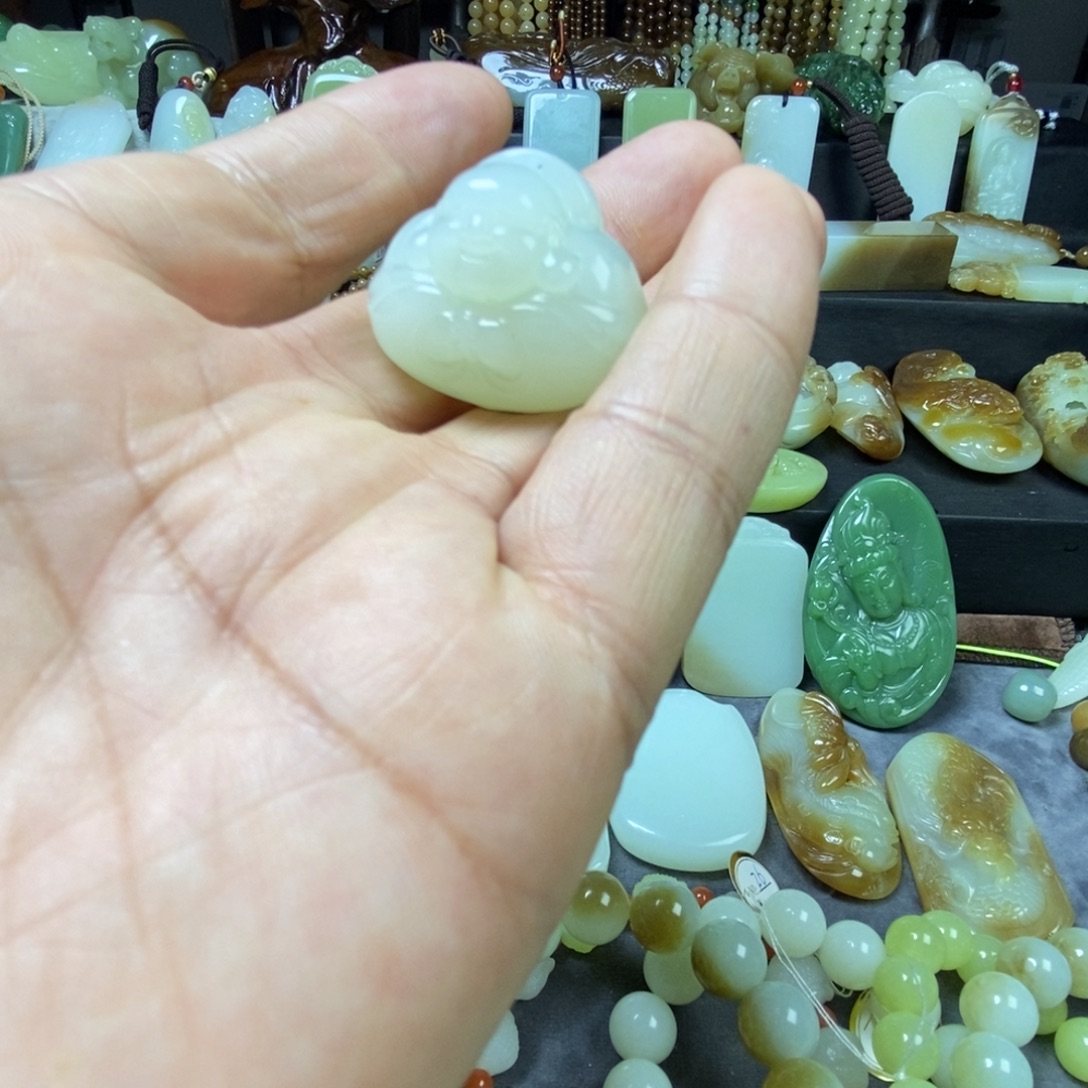 大***海和田玉未镶嵌吊坠(不含链)