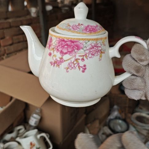 库存微瑕多孔茶壶