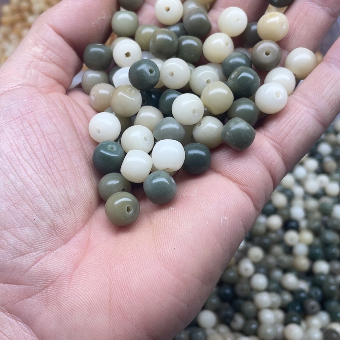 白玉菩提吊坠10、9青提渐变鼓珠100颗➕灯牌宠200颗