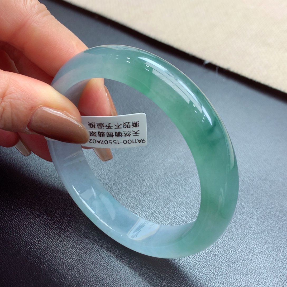 翡翠手镯未镶嵌缅甸翡翠手镯