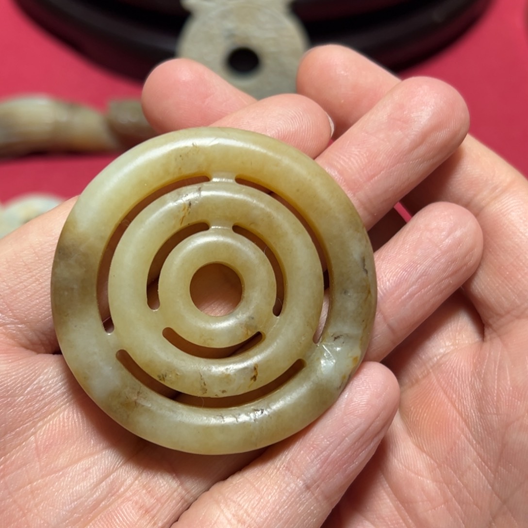 和田玉（糖玉）颈饰未镶嵌