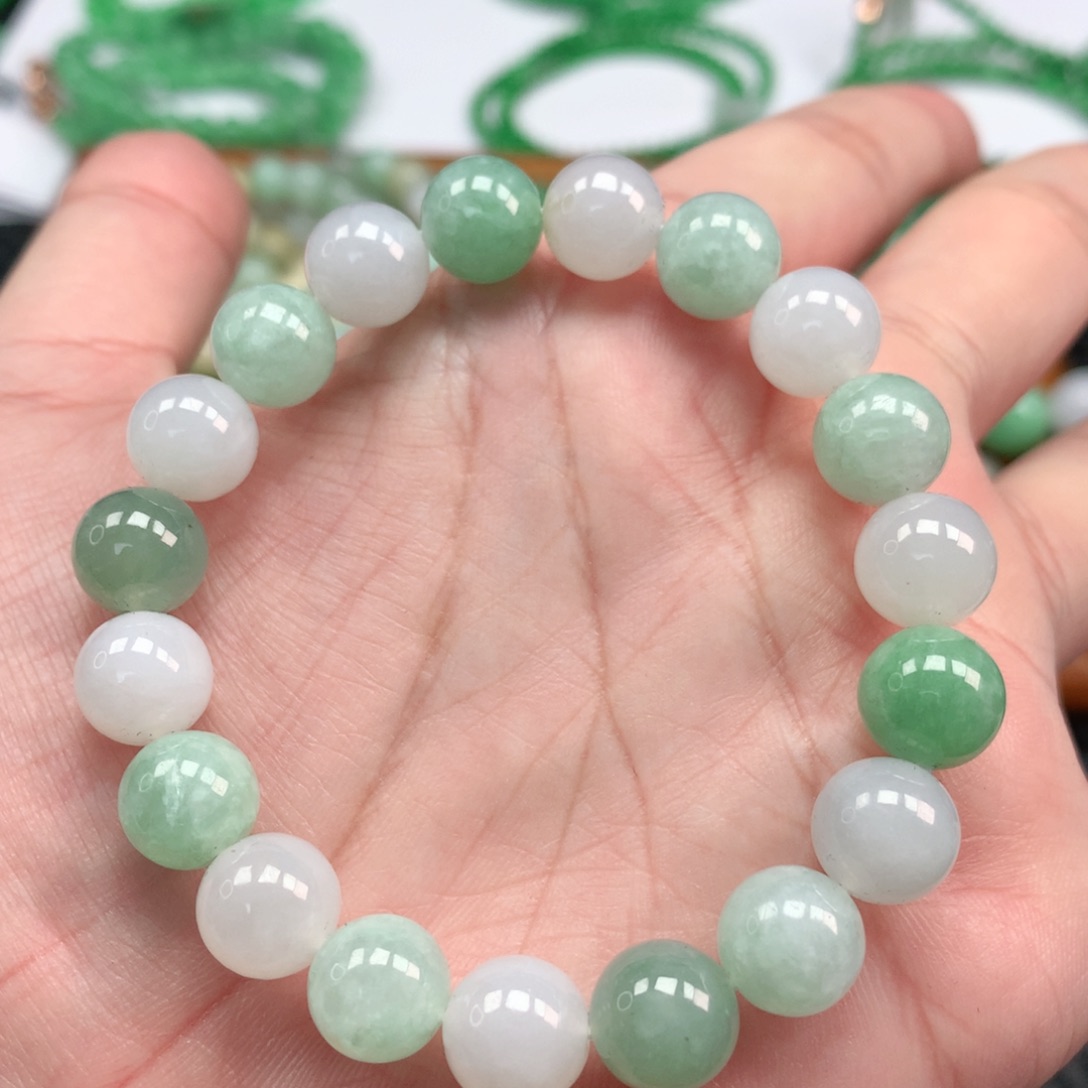 翡翠手链未镶嵌翡翠