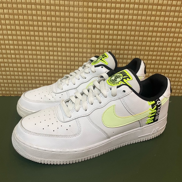 44.5码 AF1 白荧光绿 鞋面轻微裂皮