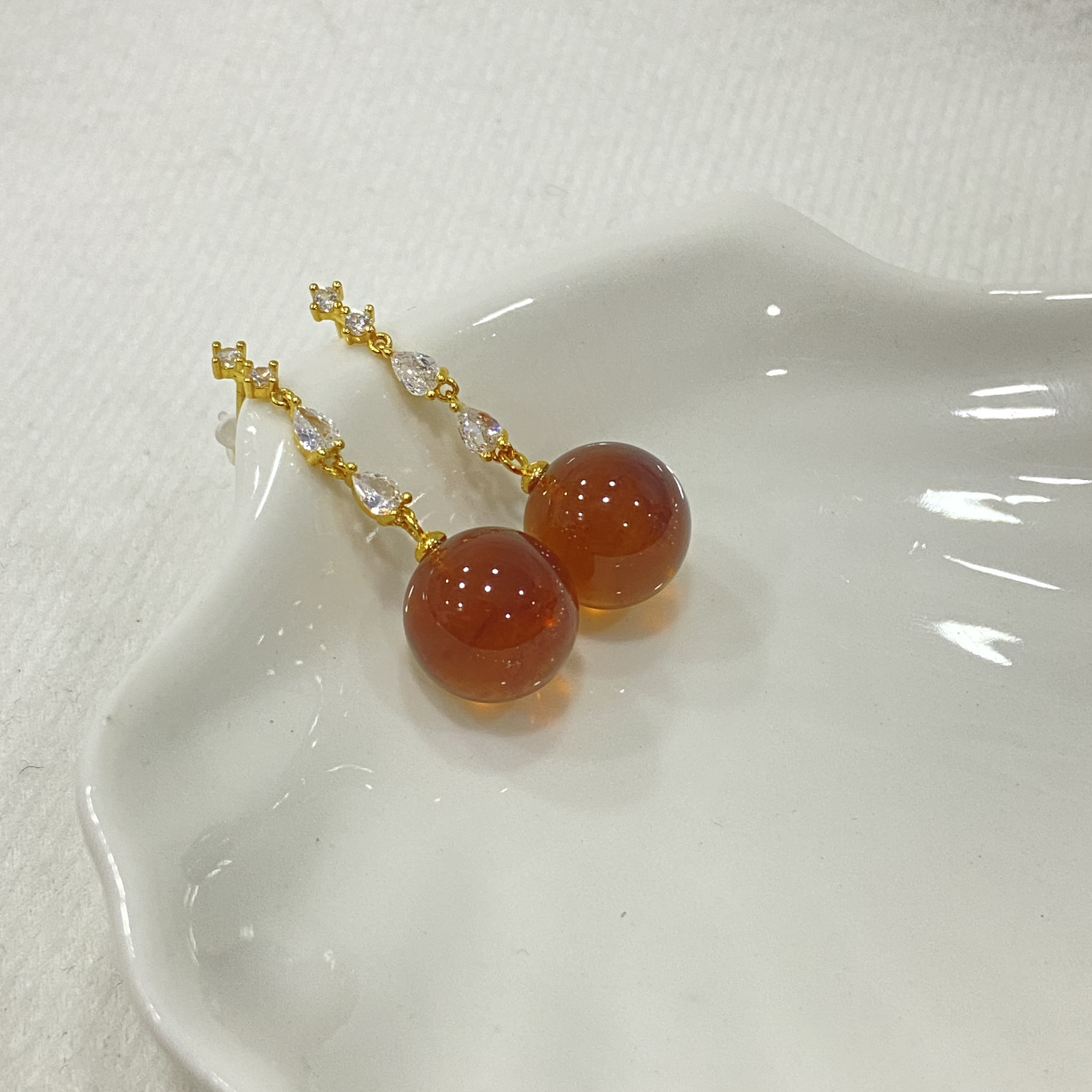 【胖丁珠宝】s925银镶琥珀耳钉8-H195P7【多样性发一件】12mm