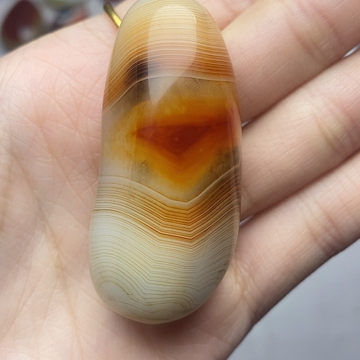 用***8玛瑙/玉髓未镶嵌吊坠(不含链)