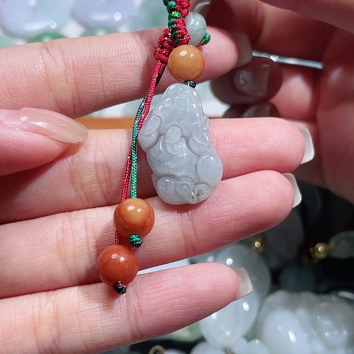 翡翠颈饰未镶嵌8897。