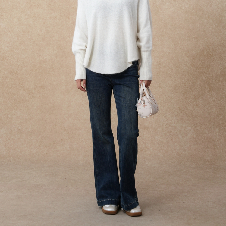 西町村屋复古微喇裤女装2025冬季新款设计感微喇牛仔裤XHAD10627
