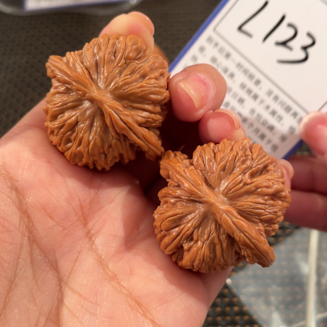 文玩核桃把件L123 四座楼 40
