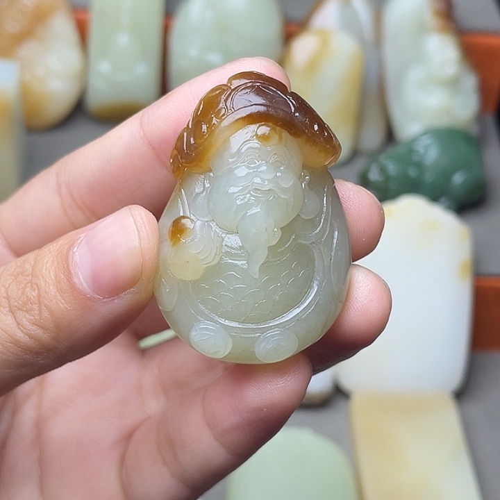 和田玉未镶嵌颈饰