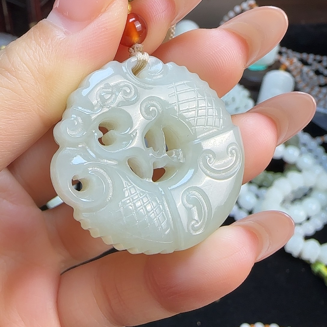 和田玉未镶嵌颈饰定制发货