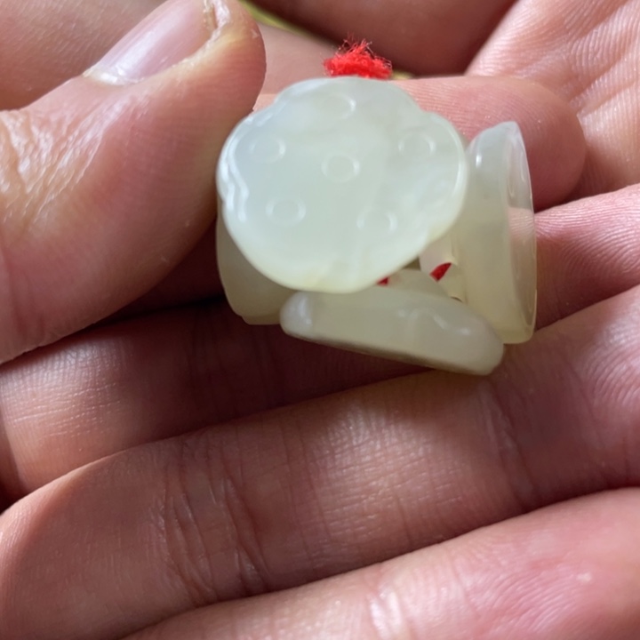 和田玉未镶嵌挂件纽扣