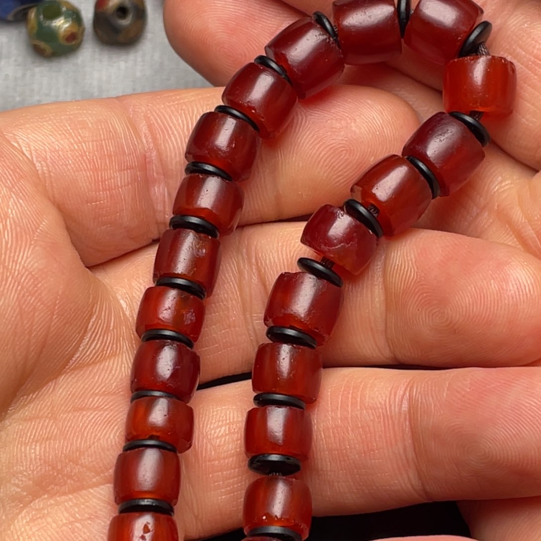 玛瑙/玉髓如图未镶嵌弧**藏