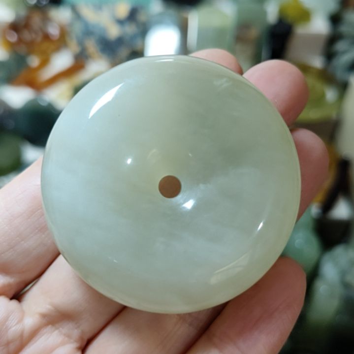 岫玉未镶嵌平安扣