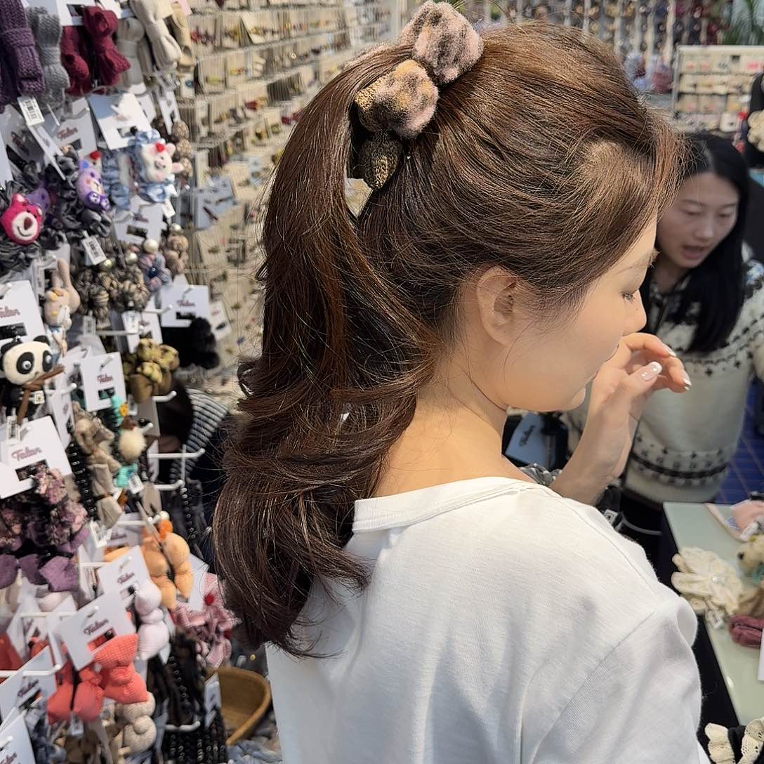 皮质非金属粉色蝴蝶结香蕉夹101