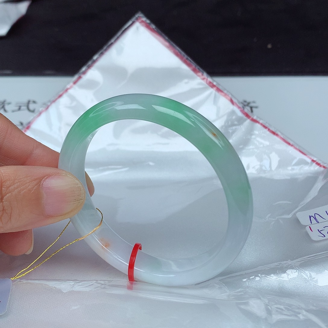 翡翠手镯未镶嵌53贵3003