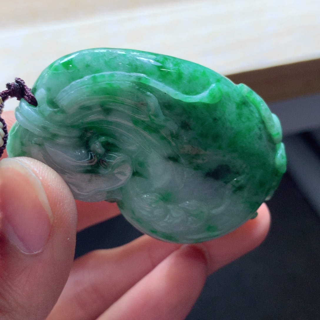 翡翠未镶嵌颈饰吊坠