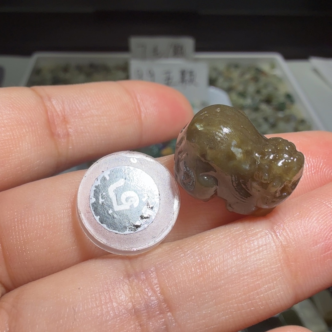 和田玉未镶嵌珠宝奇石