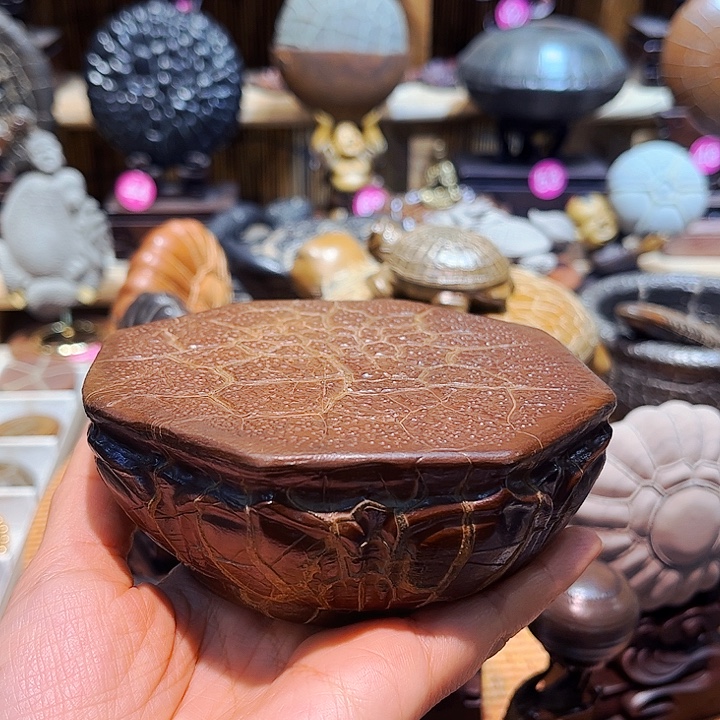 用***7石材龟纹石精品摆件