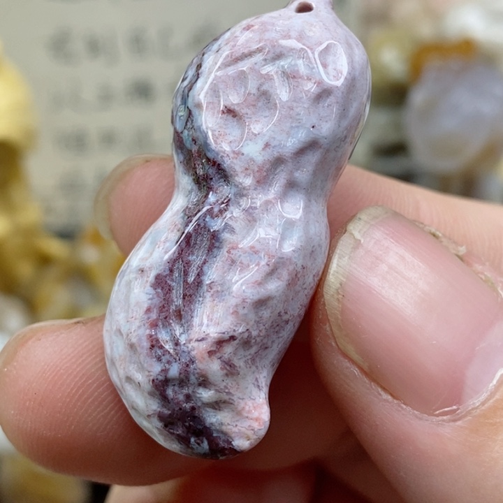 颈饰未镶嵌硅化珊瑚（珊瑚玉）
