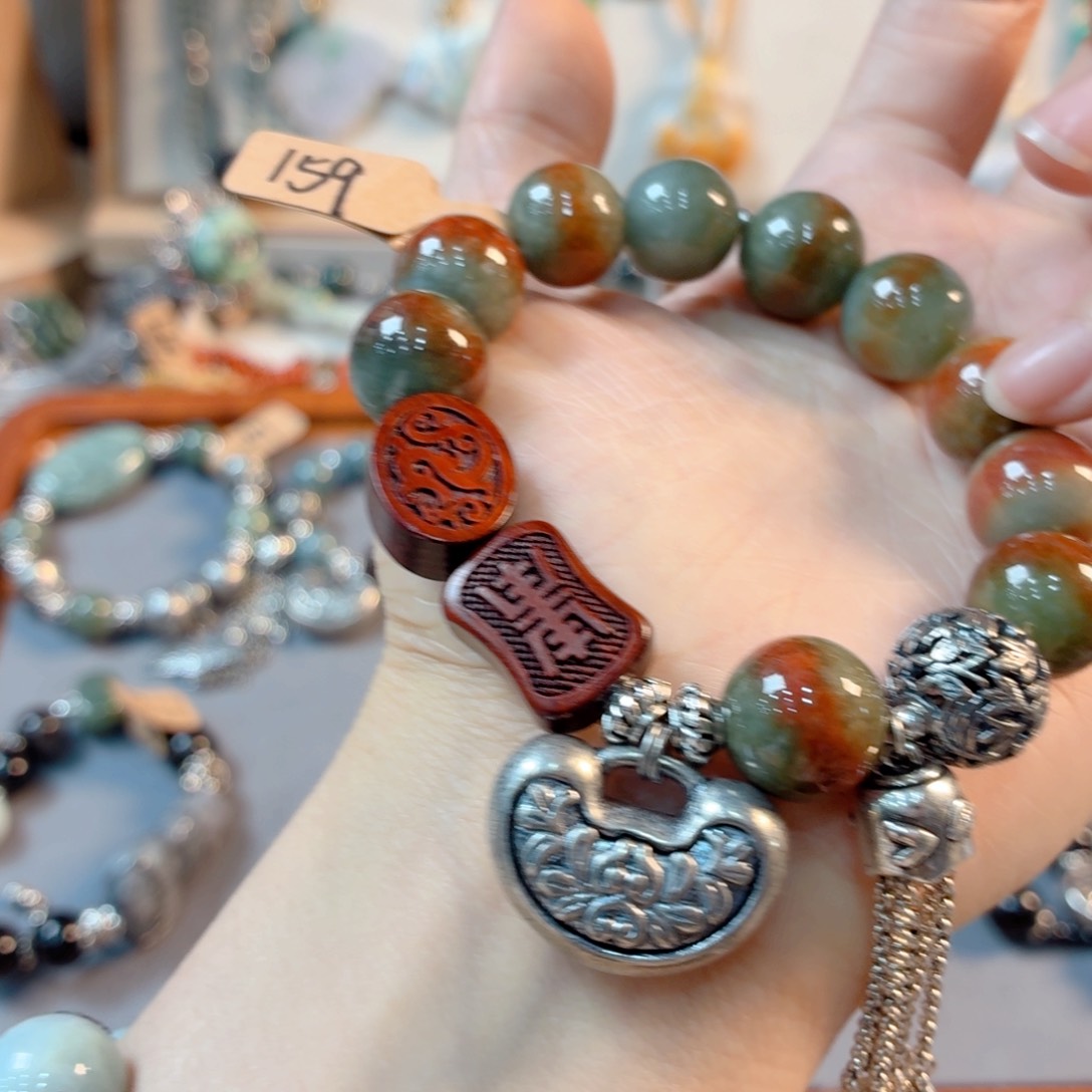 未镶嵌手链翡翠知****监手串