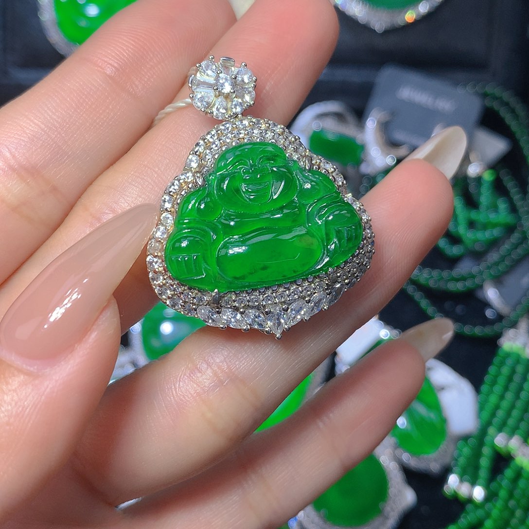 翡翠颈饰银S925镶嵌翡翠